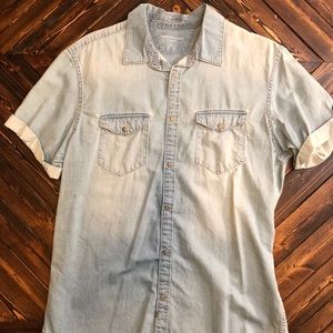 MENS SALE! Calvin Klein button down.